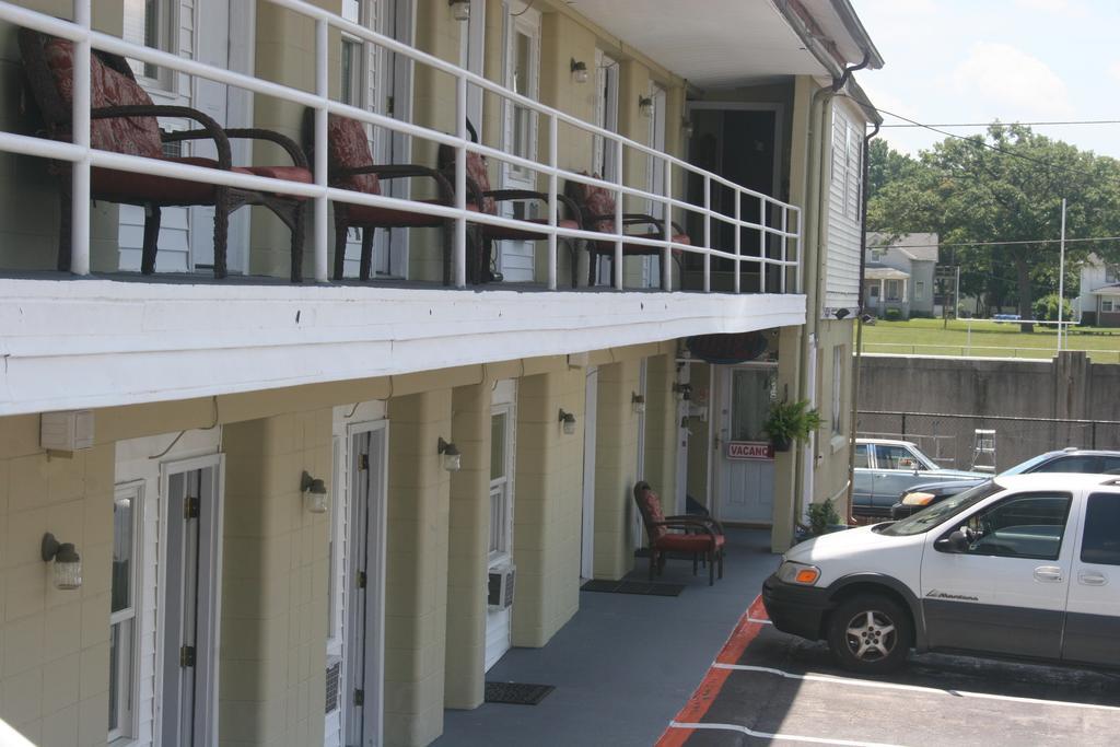 Fountain Inn Van Wert Exterior photo